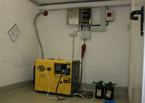 Ein tragbarer Generator kann Notstrom fr ein Haus liefern, wenn das Stromnetz ausgeht. . Notstromaggregat haus einspeisen